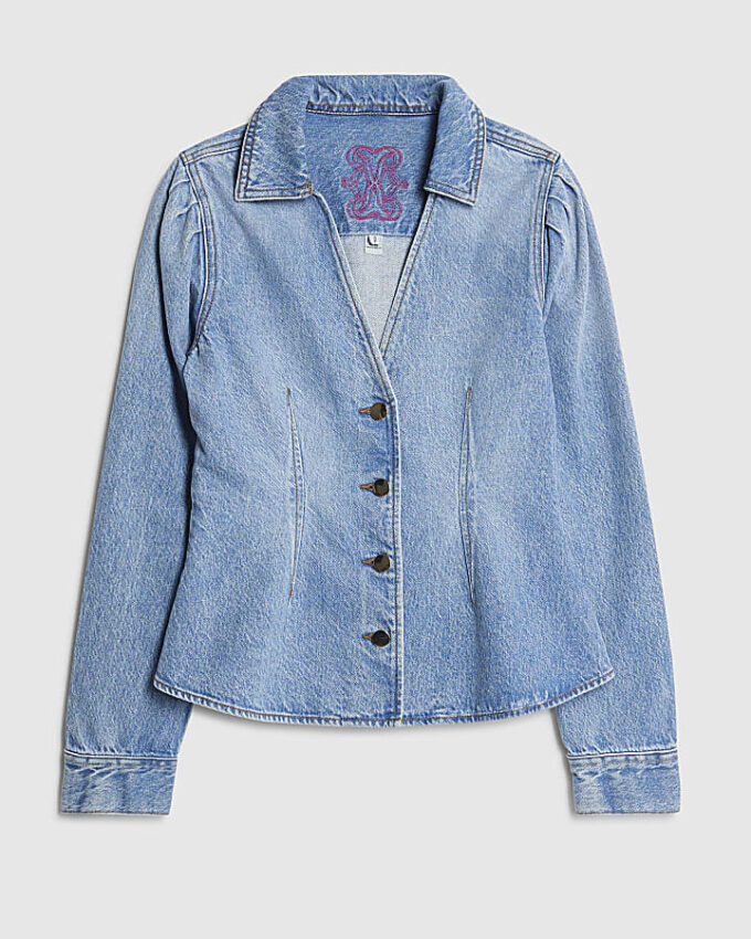 Blå denimjacka med långa puffärmar