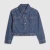 Blå denimjacka med långa ärmar och fickor
