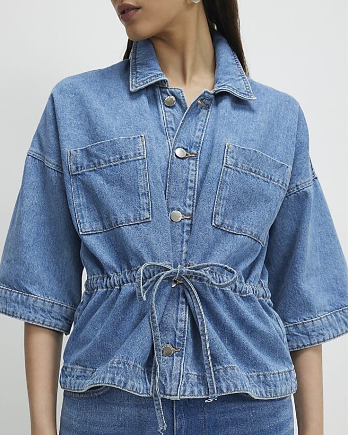 Blå denimtröja med knytning fram