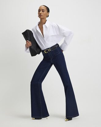 Blå högmidjade avslappnade flare-jeans