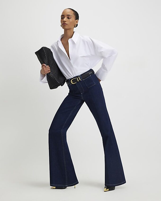 Blå högmidjade avslappnade flare-jeans