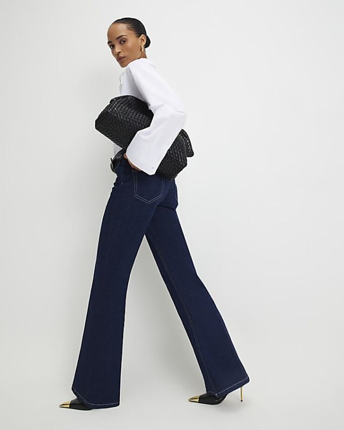 Blå högmidjade avslappnade flare-jeans