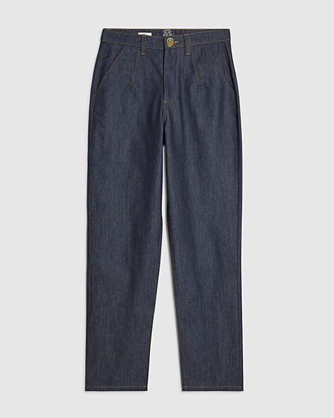 Blå jeans med avsmalnande passform