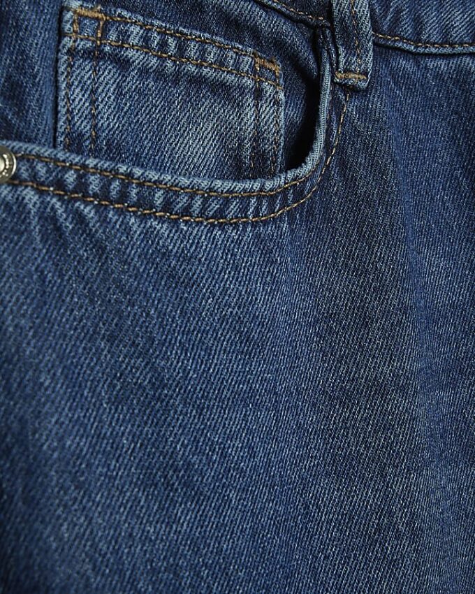 Blå jeans med hög midja och mjuka vida ben
