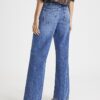 Blå jeans med hög midja och raka ben