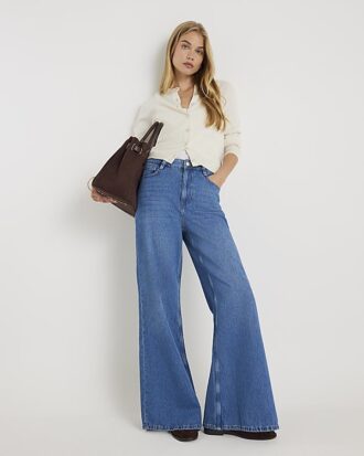 Blå jeans med hög midja och vida ben