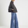 Blå jeans med hög midja och vida ben Blå jeans med hög midja och vida ben
