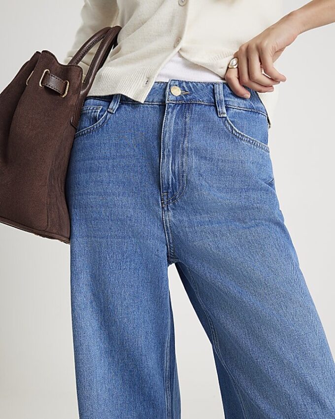 Blå jeans med hög midja och vida ben