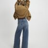 Blå jeans med hög midja och vida ben