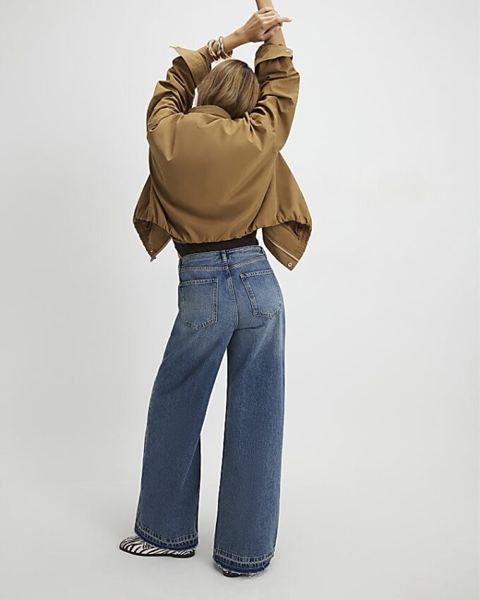 Blå jeans med hög midja och vida ben