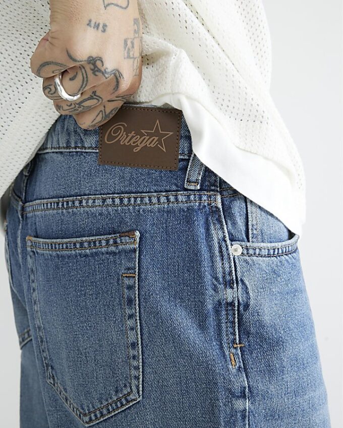 Blå jeans med lös passform