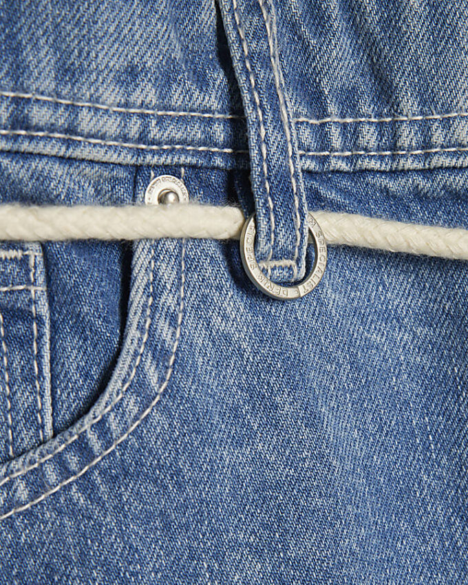 Blå jeans med lös passform