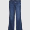 Blå jeans med medelhög midja och bootcut Blå jeans med medelhög midja och bootcut