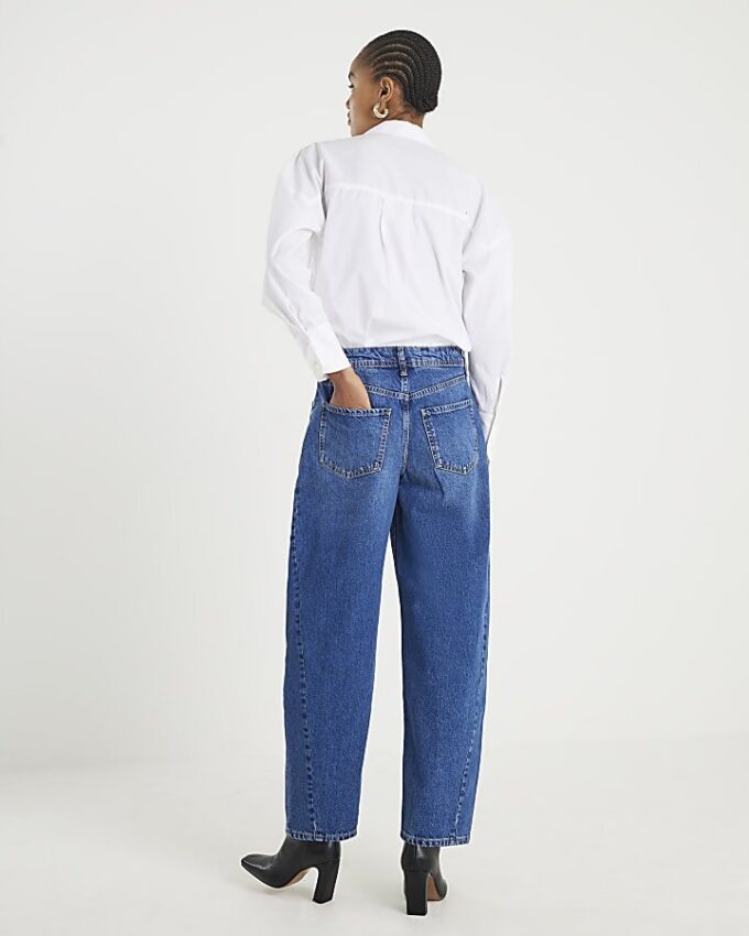 Blå jeans med medelhög midja och sömmar