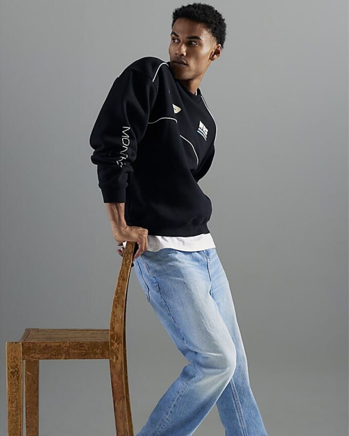 Blå jeans med raka ben Blå jeans med raka ben