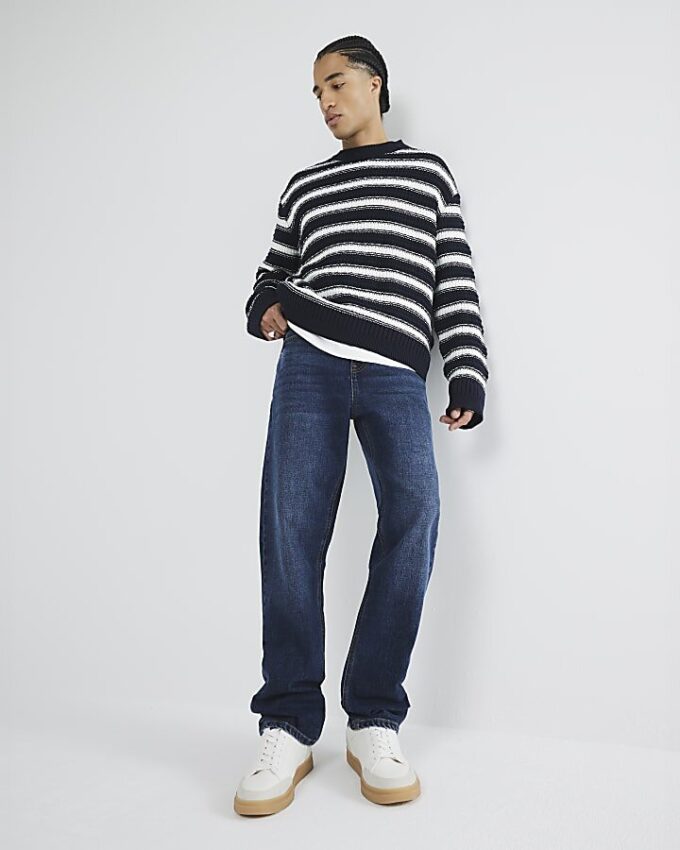 Blå jeans med raka ben Blå jeans med raka ben