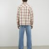 Blå jeans med raka ben
