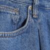 Blå jeans med veck fram och vida ben Blå jeans med veck fram och vida ben