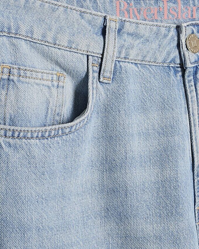 Blå jeans med vida ben