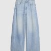 Blå jeans med vida ben