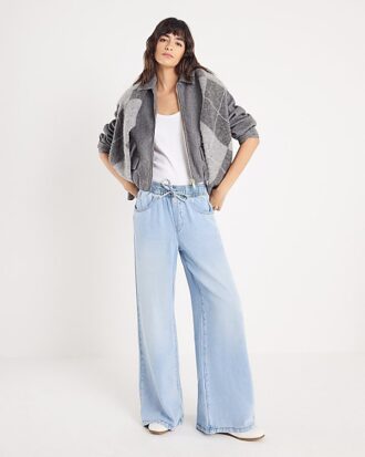 Blå jeans med vida ben i pyjamasstil