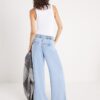 Blå jeans med vida ben i pyjamasstil