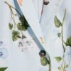 Blå kort kavaj i linneblandning med blommönster