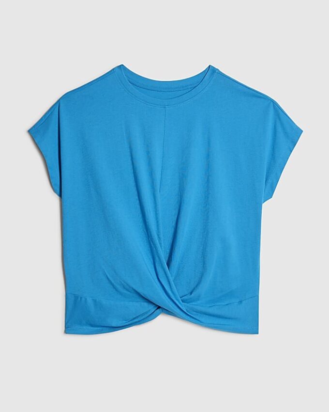 Blå kortärmad T-shirt med vridet framstycke
