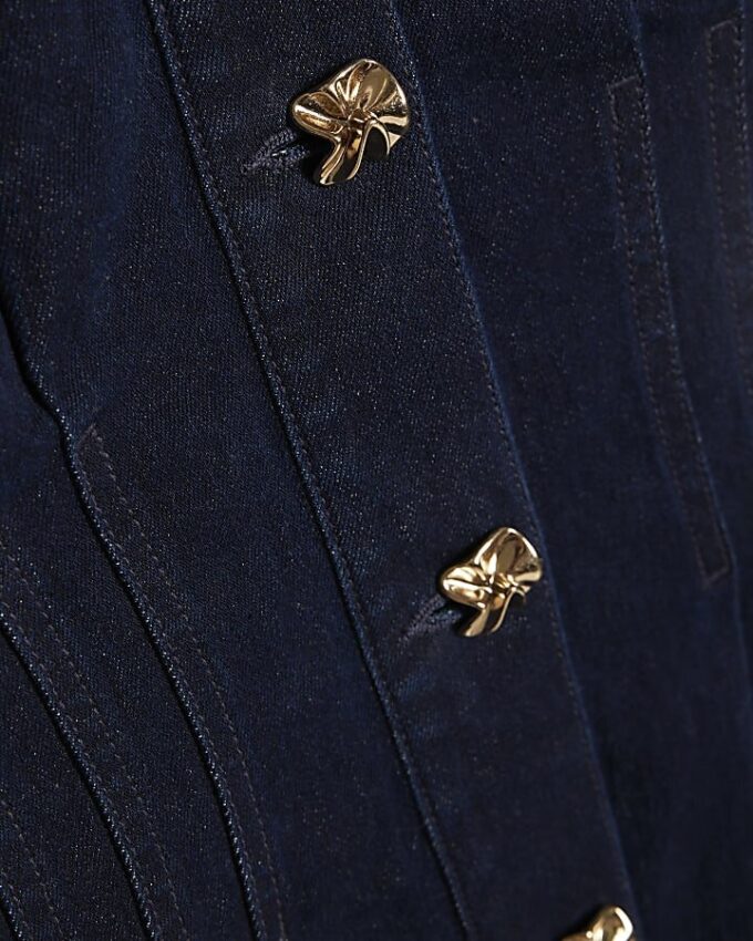 Blå miniklänning i denim med insvängd midja