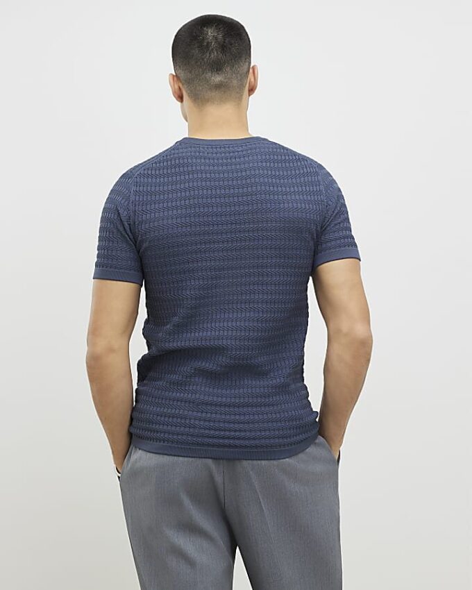 Blå muskelpassad texturerad stickad T-shirt
