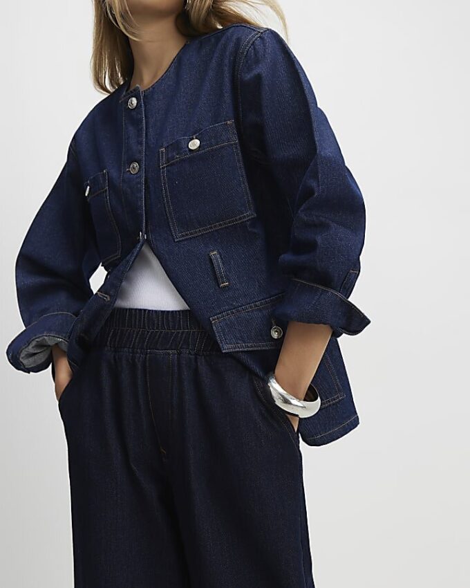 Blå pull-on-jeans med utsvängda ben