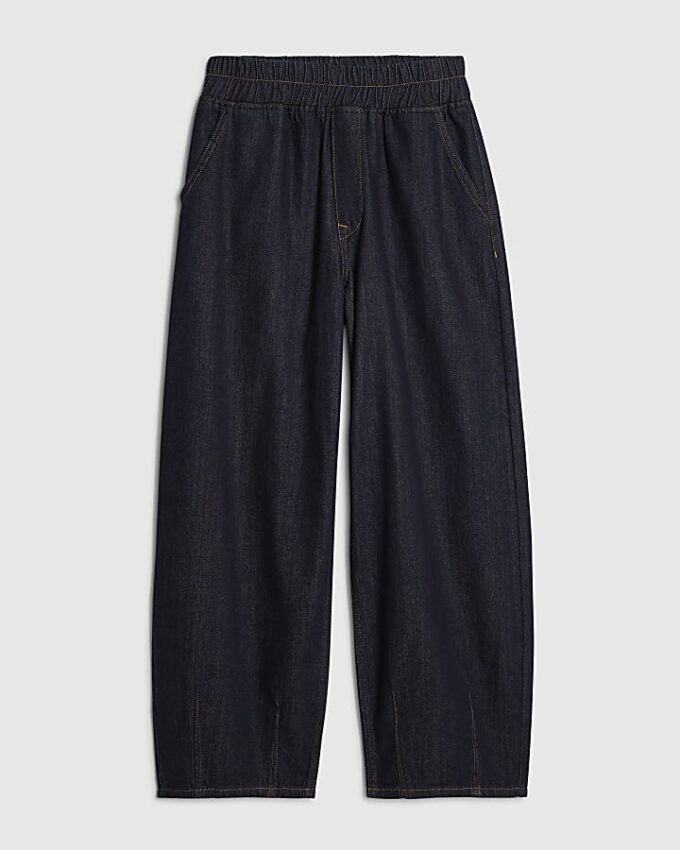 Blå pull-on-jeans med utsvängda ben