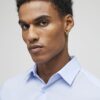Blå slim fit-skjorta med långa ärmar Blå slim fit-skjorta med långa ärmar