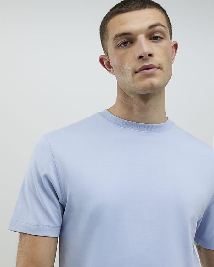 Blå slim fit-T-shirt Blå slim fit-T-shirt