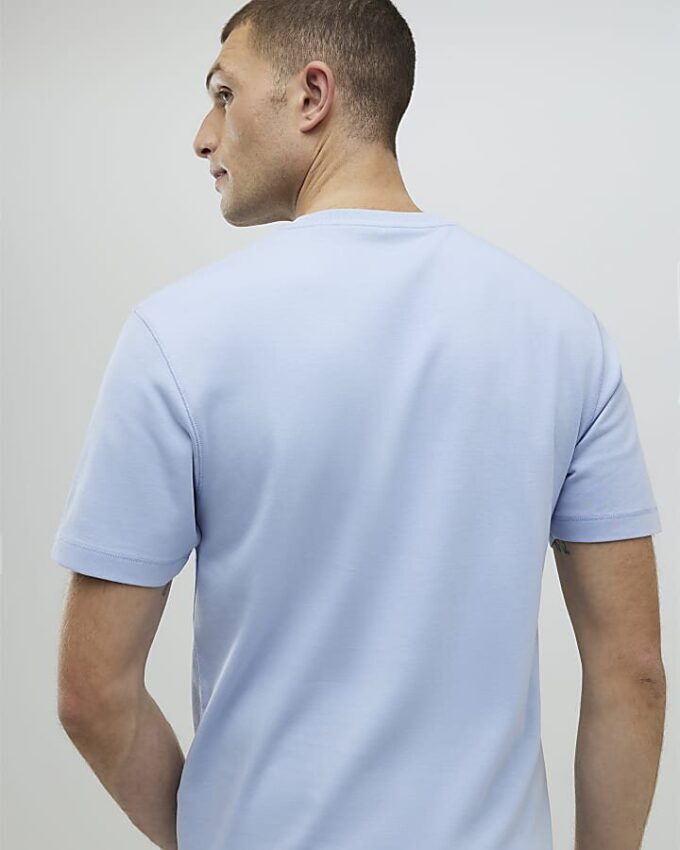 Blå slim fit-T-shirt Blå slim fit-T-shirt