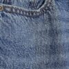 Blåa avslappnade raka jeans med slitsar