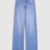 Blåa jeans med raka ben