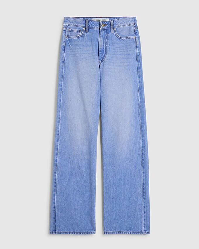 Blåa jeans med raka ben