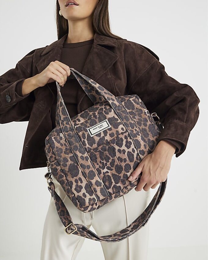 Brun canvasväska med leopardmönster