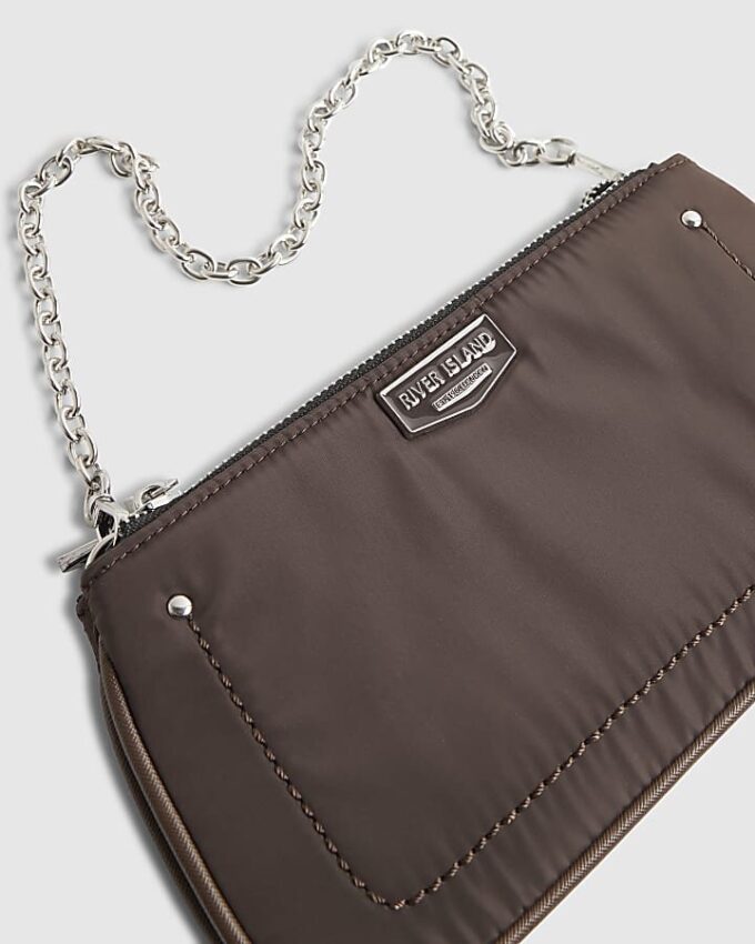Brun crossbody-väska med dubbla fack