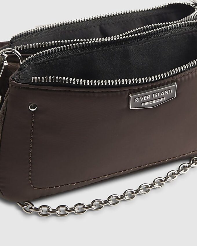Brun crossbody-väska med dubbla fack