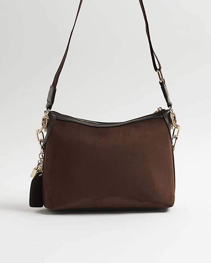 Brun crossbody-väska med kedja fram
