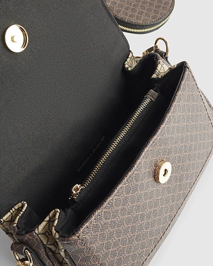 Brun crossbody-väska med monogramtryck