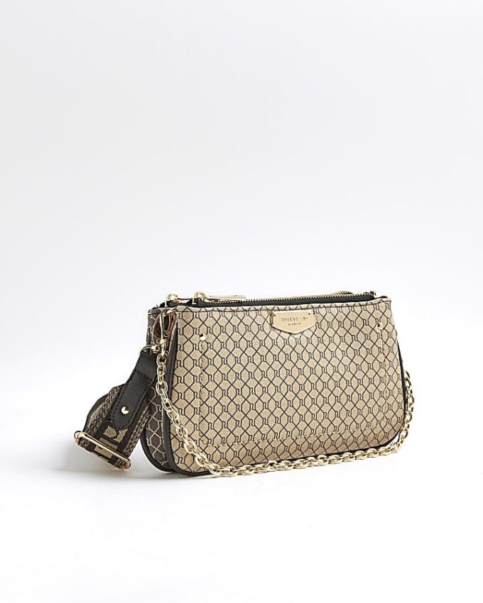 Brun crossbody-väska med monogramtryck och kedja