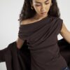 Brun kortärmad off shoulder-top med drapering