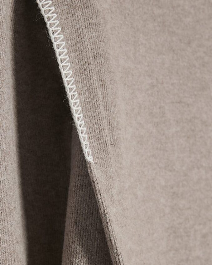 Brun långärmad sweatshirt med whipstitch