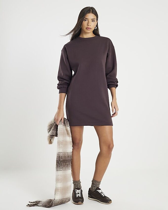 Brun långärmad sweatshirt-miniklänning