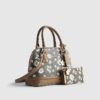 Brun monogram-tote med daisy-motiv