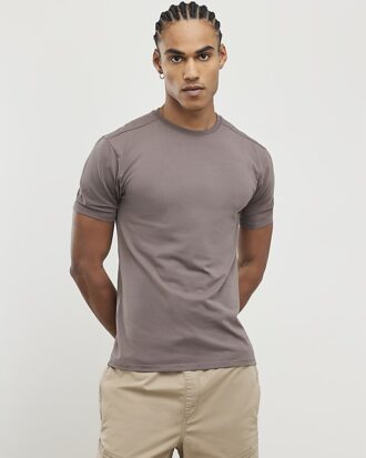 Brun muskelfit-T-shirt