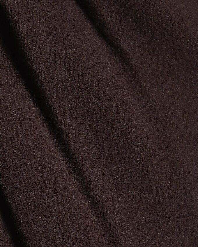 Brun mysig ärmlös draperad topp